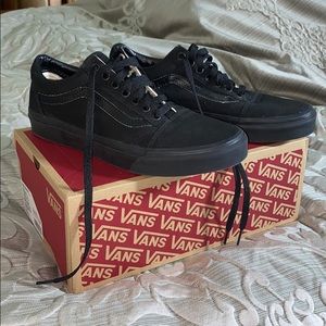 Men’s Size 8 Black Canvas Old Skool Vans